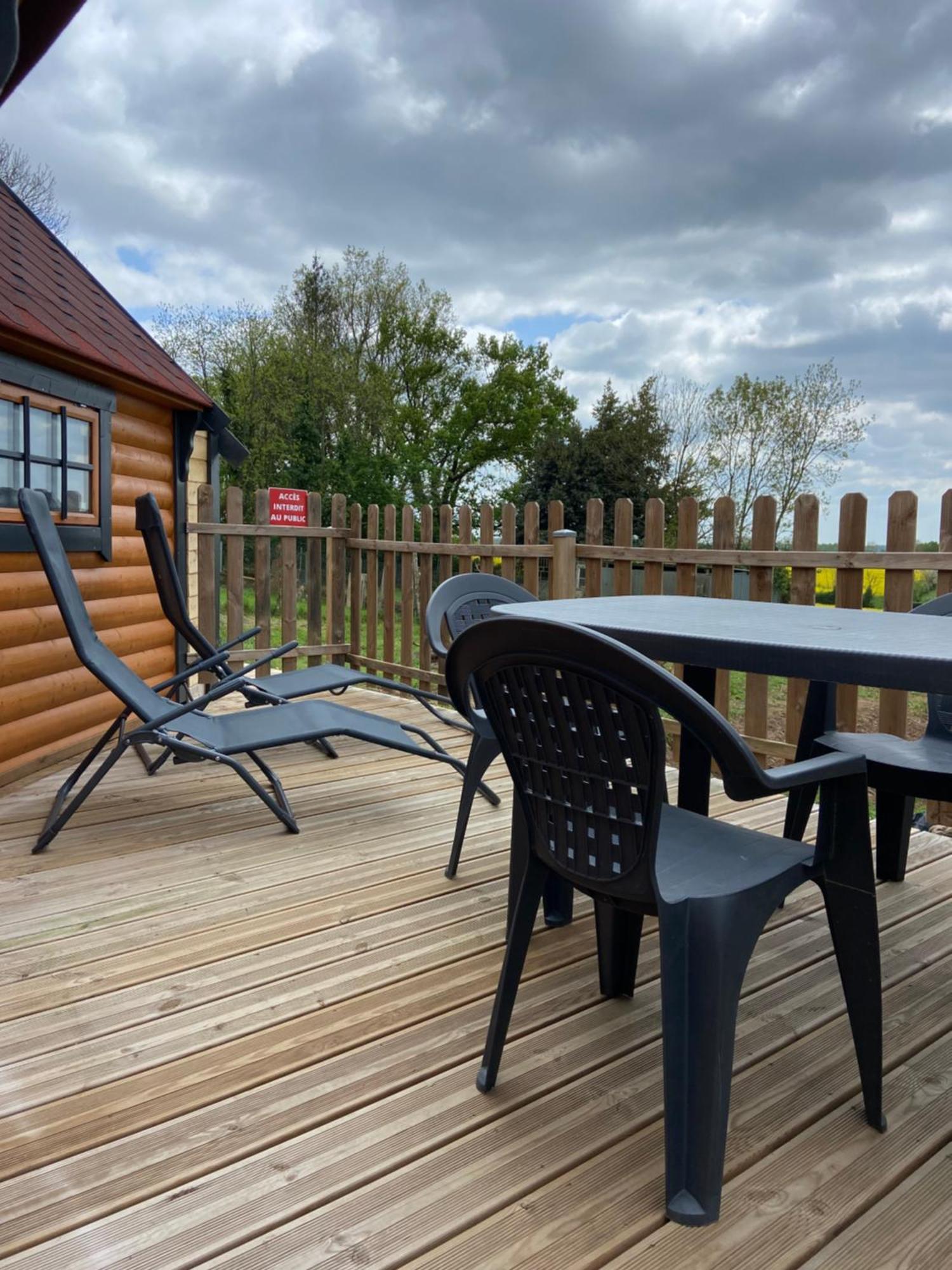 Le Petit Moulin Hotell Pouzauges Eksteriør bilde