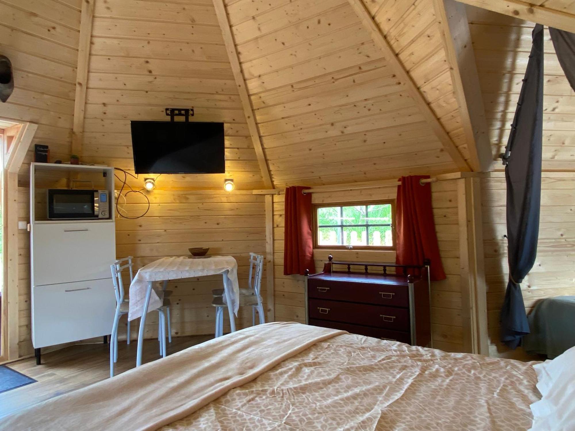 Le Petit Moulin Hotell Pouzauges Eksteriør bilde