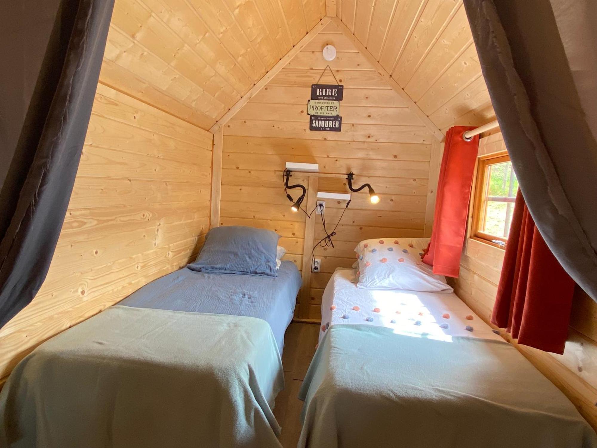 Le Petit Moulin Hotell Pouzauges Eksteriør bilde