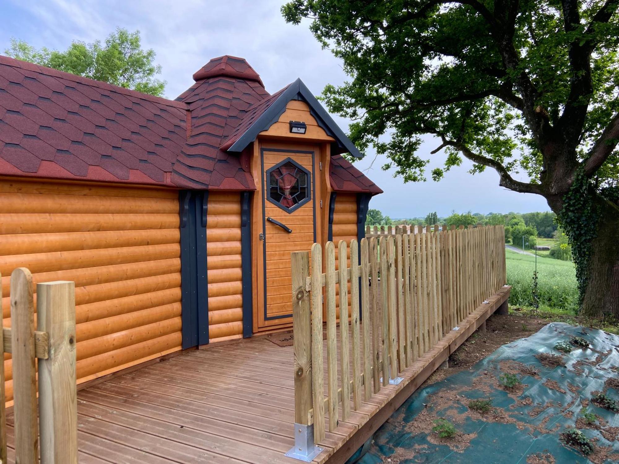 Le Petit Moulin Hotell Pouzauges Eksteriør bilde